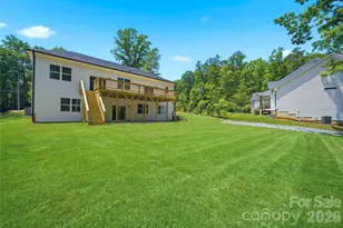 825 Breezewood Dr, Charlotte, NC 28262 - Photo 5