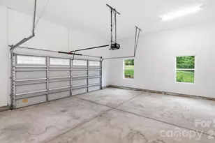 825 Breezewood Dr, Charlotte, NC 28262 - Photo 23