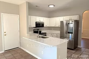 11740 Hawick Valley Ln, Charlotte, NC 28277 - Photo 9