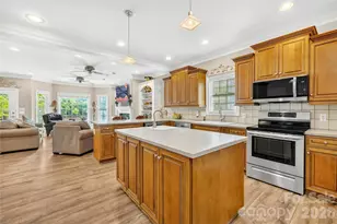 569 Living Waters Dr, Great Falls, SC 29055 - Photo 9