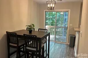 6466 Windsor Gate Ln, Charlotte, NC 28215 - Photo 9