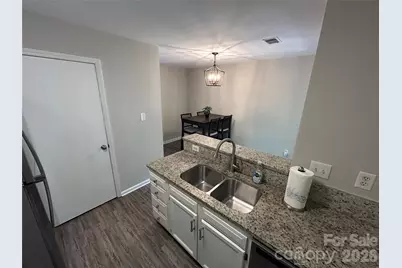 6466 Windsor Gate Lane, Charlotte, NC 28215 - Photo 11