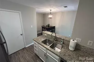 6466 Windsor Gate Ln, Charlotte, NC 28215 - Photo 11