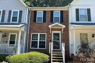 6466 Windsor Gate Ln, Charlotte, NC 28215 - Photo 1