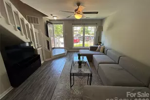 6466 Windsor Gate Ln, Charlotte, NC 28215 - Photo 7