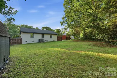 364 Leafmore Drive, Charlotte, NC 28213 - Photo 17