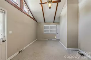 75 Hawthorne Dr, Brevard, NC 28712 - Photo 13