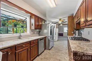 75 Hawthorne Dr, Brevard, NC 28712 - Photo 11