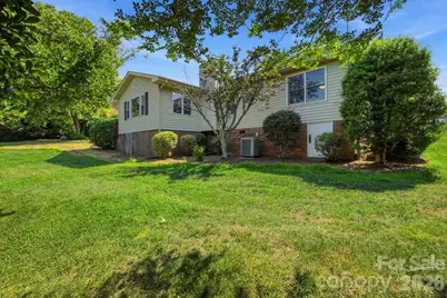 3842 Serenity Drive, Hickory, NC 28602 - Photo 5