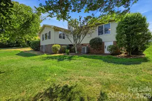 3842 Serenity Dr, Hickory, NC 28602 - Photo 5
