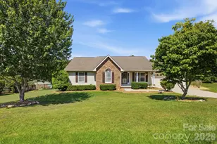 3842 Serenity Dr, Hickory, NC 28602 - Photo 3