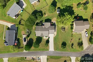 3842 Serenity Dr, Hickory, NC 28602 - Photo 11