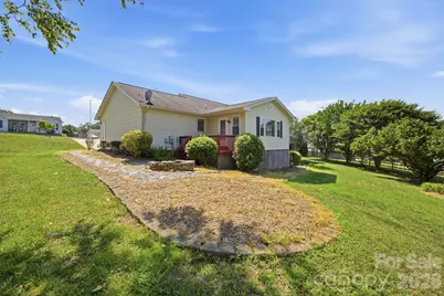 3842 Serenity Drive, Hickory, NC 28602 - Photo 7