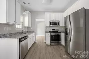 5834 Timbertop Ln, Charlotte, NC 28215 - Photo 3