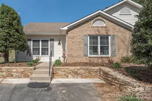 11 Pearl St, Black Mountain, NC 28711 - Photo 1