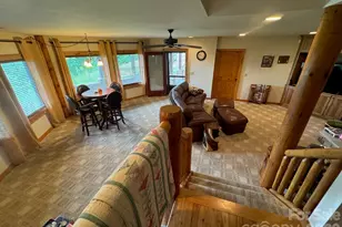 686 Hyacinth Dr, Clyde, NC 28721 - Photo 35