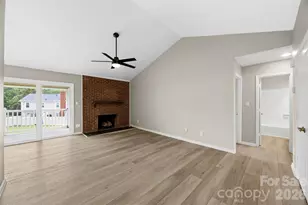 9320 S Vicksburg Park Ct, Charlotte, NC 28210 - Photo 3
