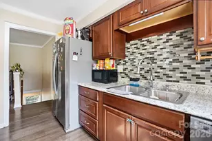 8501 Pine Thicket Ct, Charlotte, NC 28226 - Photo 13
