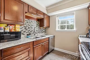 8501 Pine Thicket Ct, Charlotte, NC 28226 - Photo 15