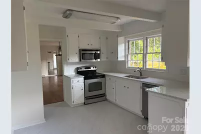 622 S Carolina Avenue, Statesville, NC 28677 - Photo 3