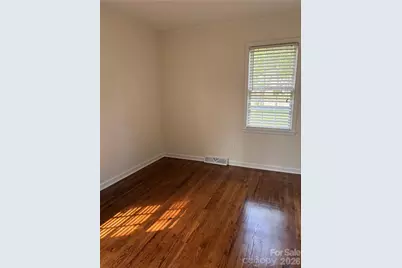 622 S Carolina Avenue, Statesville, NC 28677 - Photo 9