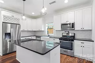 8514 Sharonbrook Dr, Charlotte, NC 28210 - Photo 9