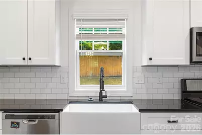 8514 Sharonbrook Drive, Charlotte, NC 28210 - Photo 11