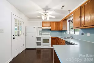 605 Brookside Dr, Monroe, NC 28110 - Photo 9