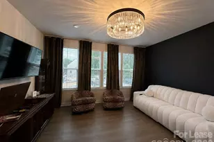 404 Spearfield Ln, Charlotte, NC 28205 - Photo 3