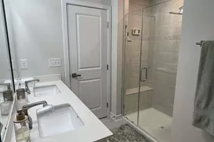 404 Spearfield Ln, Charlotte, NC 28205 - Photo 5