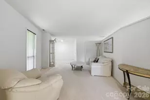 3423 Tinkerbell Ln, Charlotte, NC 28210 - Photo 5