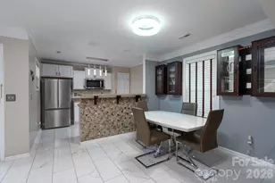 7329 Hidden Creek Dr, Charlotte, NC 28214 - Photo 7