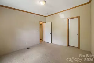 142 Josiah Ln, Hendersonville, NC 28792 - Photo 15