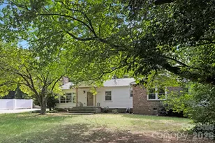 6213 Sharon Rd, Charlotte, NC 28210 - Photo 3