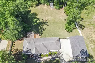 9027 Leah Meadow Ln, Charlotte, NC 28227 - Photo 3