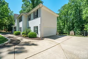 9027 Leah Meadow Ln, Charlotte, NC 28227 - Photo 39