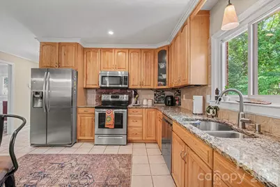 6641 Brookmeade Drive, Charlotte, NC 28226 - Photo 11