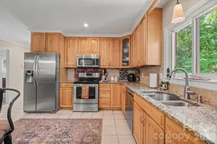6641 Brookmeade Dr, Charlotte, NC 28226 - Photo 11