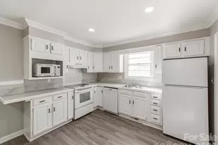 814 Wilbrown Cir, Charlotte, NC 28217 - Photo 9