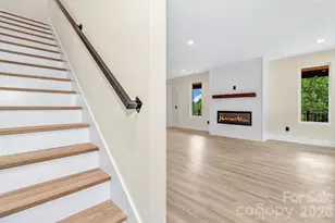 221 Coopers Dr, Hendersonville, NC 28739 - Photo 29