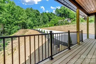 221 Coopers Dr, Hendersonville, NC 28739 - Photo 5