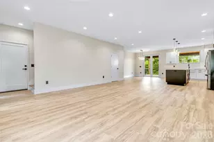 221 Coopers Dr, Hendersonville, NC 28739 - Photo 13