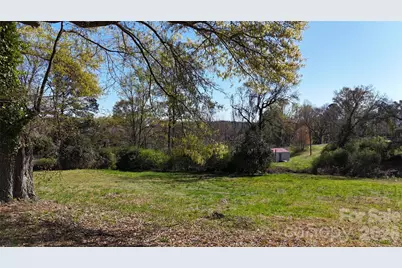 33 Pinecrest Avenue, Great Falls, SC 29055 - Photo 3