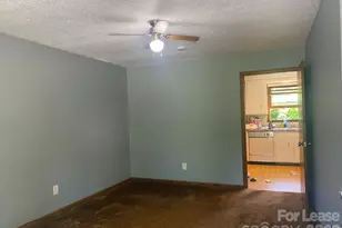 1020 3rd St SE, Hickory, NC 28602 - Photo 11