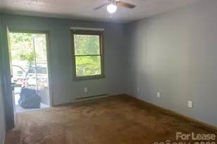 1020 3rd St SE, Hickory, NC 28602 - Photo 5