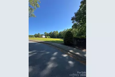 902 Barrington Drive NE, Lenoir, NC 28645 - Photo 3