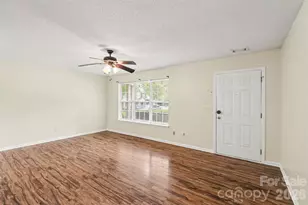 5833 Cougar Ln, Charlotte, NC 28269 - Photo 3