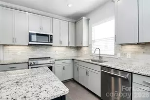 3726 Sky Haven Dr, Charlotte, NC 28209 - Photo 13