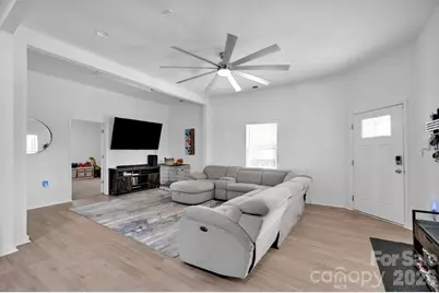 512 S 12th Street, Bessemer City, NC 28016 - Photo 5