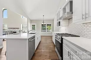 15704 Framingham Ln, Huntersville, NC 28078 - Photo 13